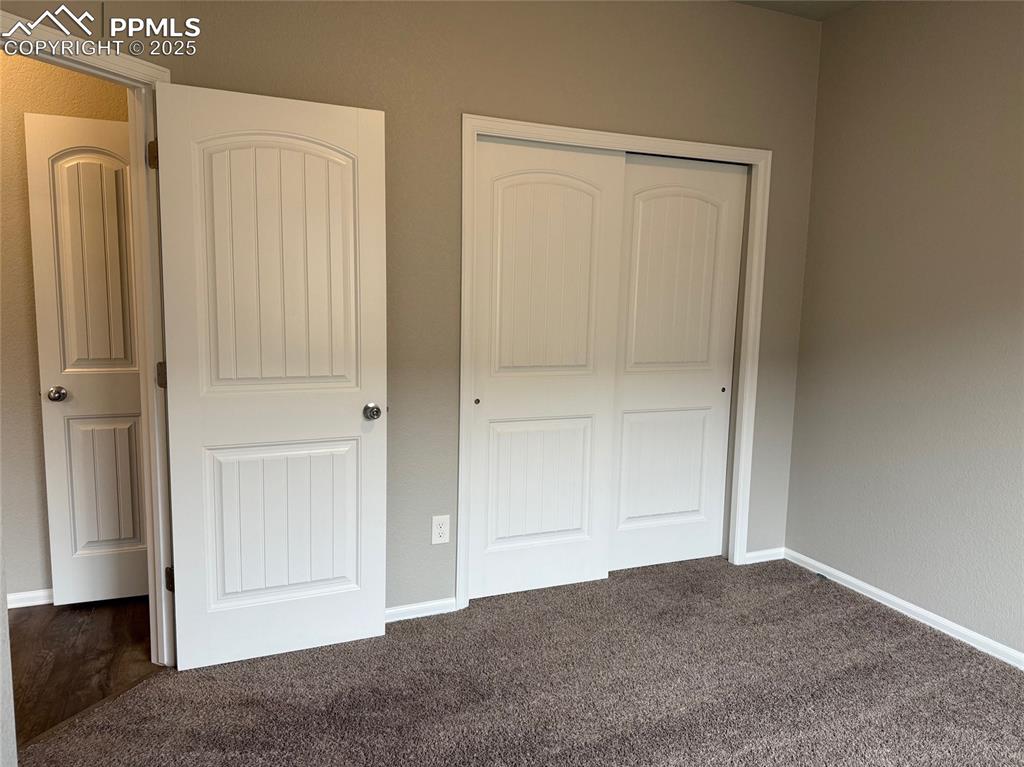 Image 23 of 47: Bedroom