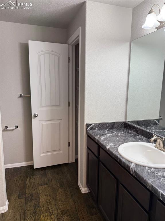 Image 35 of 47: Bathroom