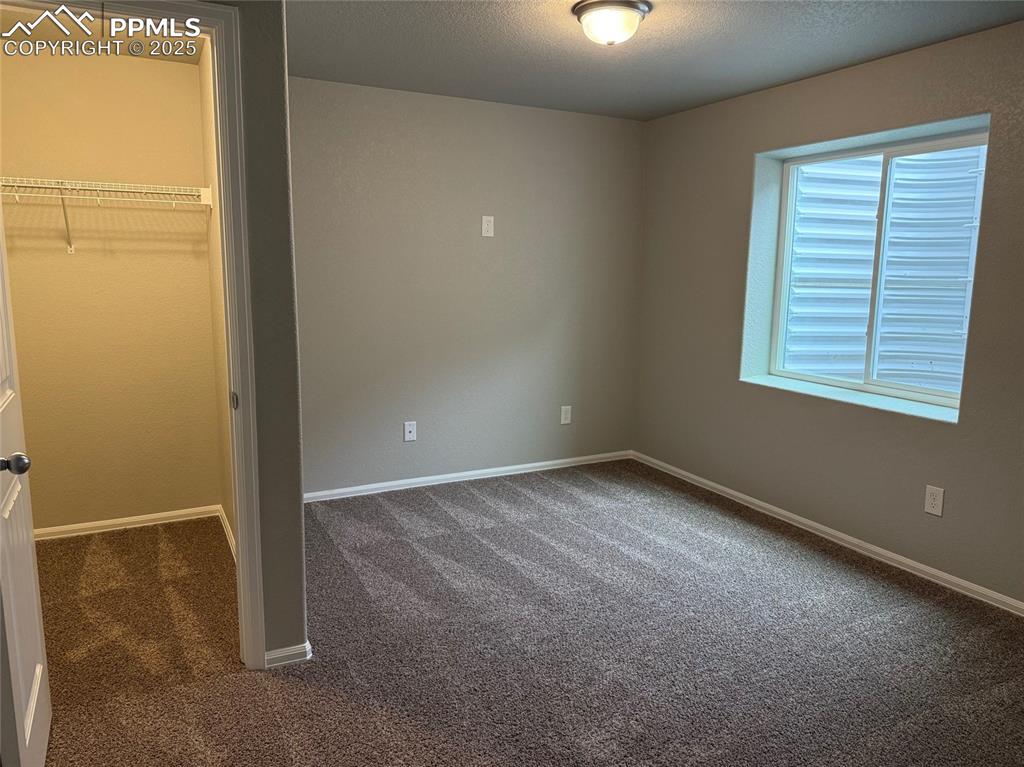 Image 39 of 47: Bedroom