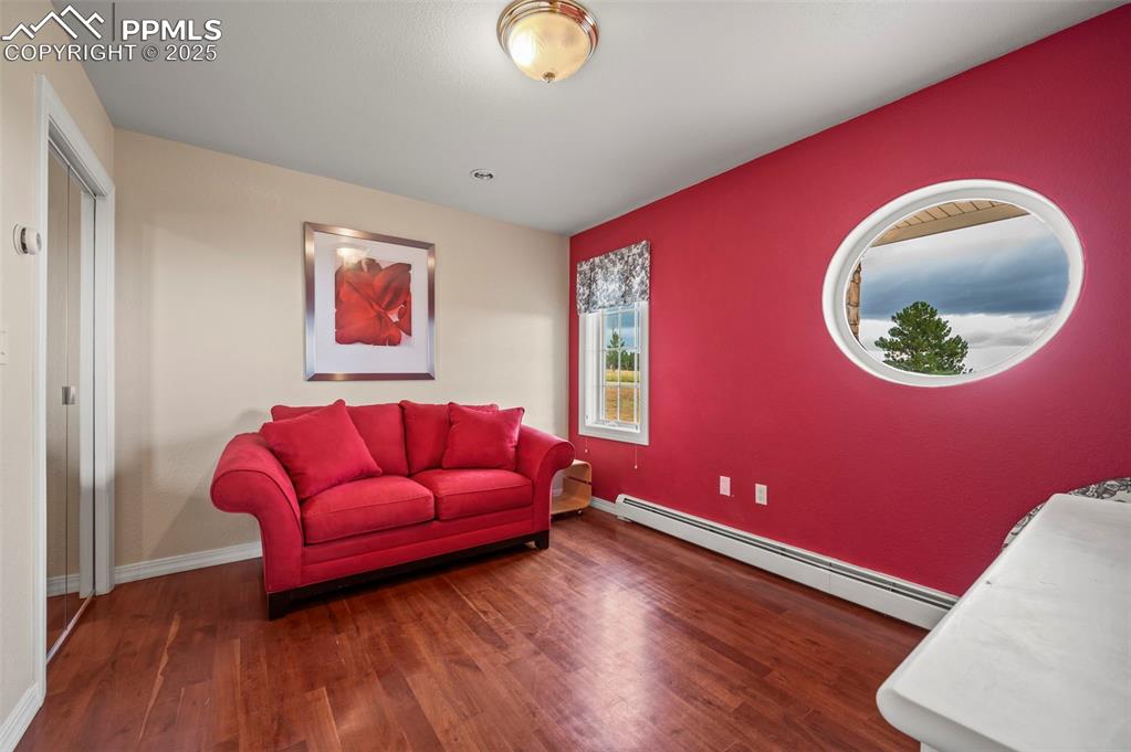 Image 14 of 46: Living Room