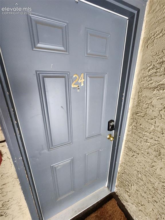 Image 2 of 8: Entry