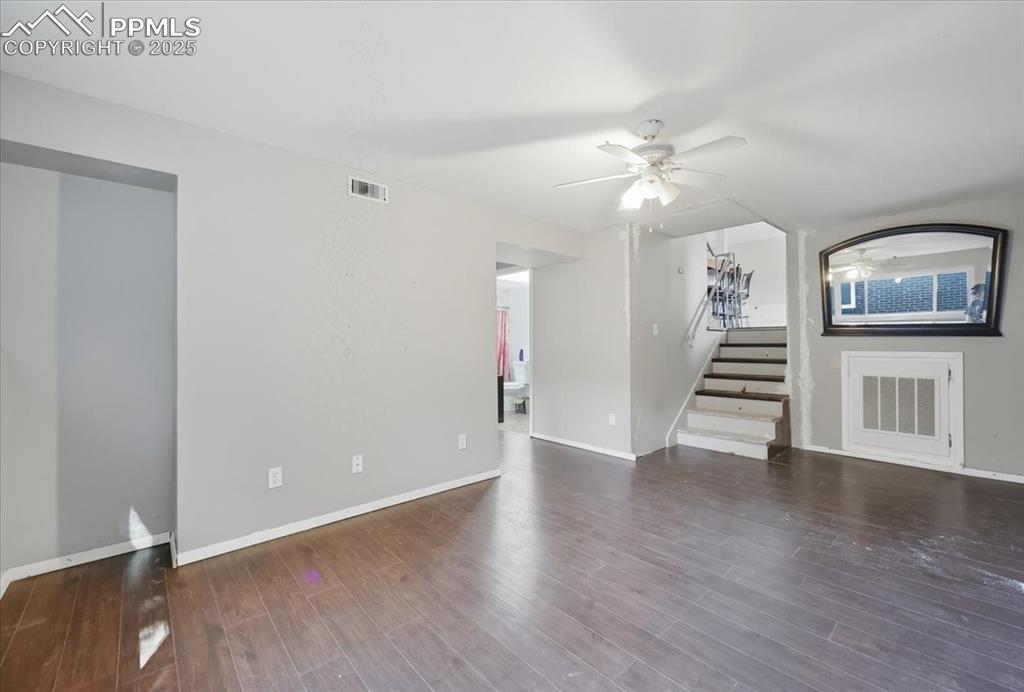 Image 13 of 28: Living Room