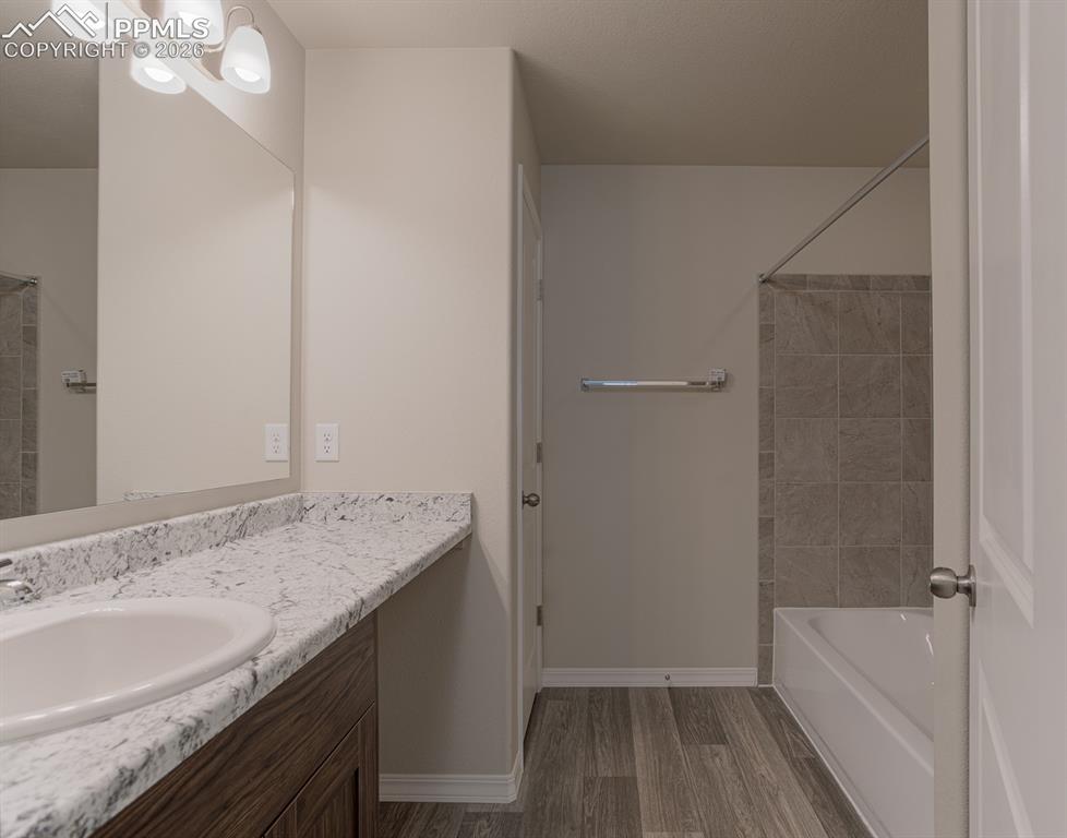 Image 3 of 26: Bathroom