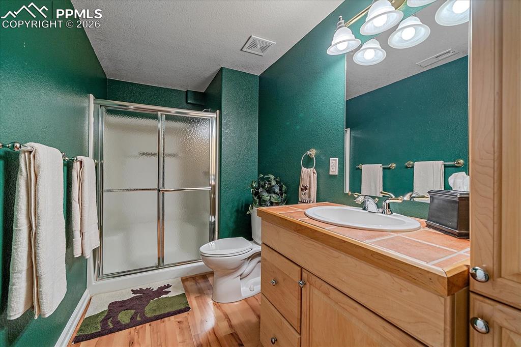 Image 39 of 50: Basement Bathroom 5