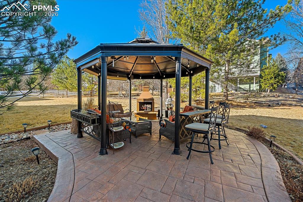 Image 42 of 50: Gazebo