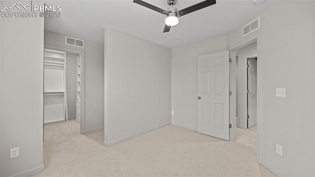 Image 23 of 40: Bedroom