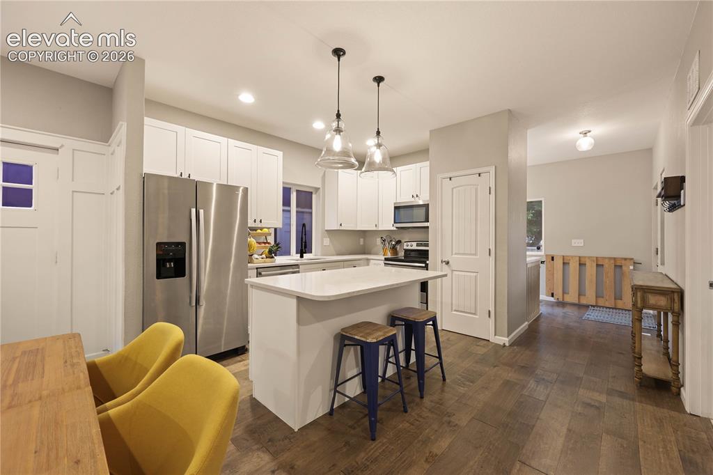 Image 7 of 35: Kitchen