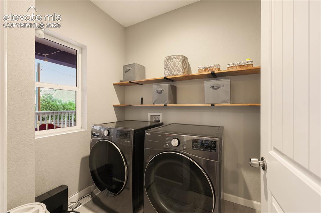 Image 9 of 35: Laundry