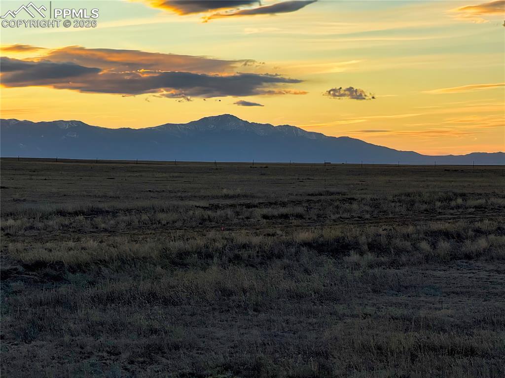 Image 4 of 9: Mountain View at Sunset
Western-facing view showcasing the mountain range 