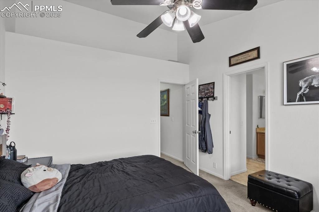 Image 9 of 20: Bedroom