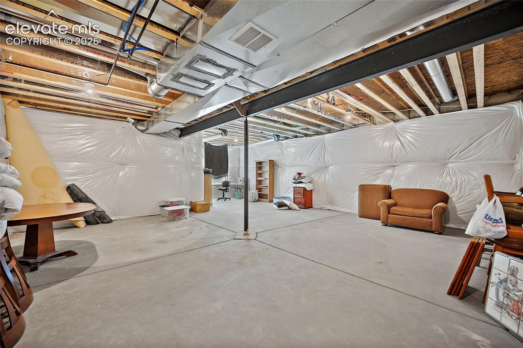 Image 30 of 40: Basement