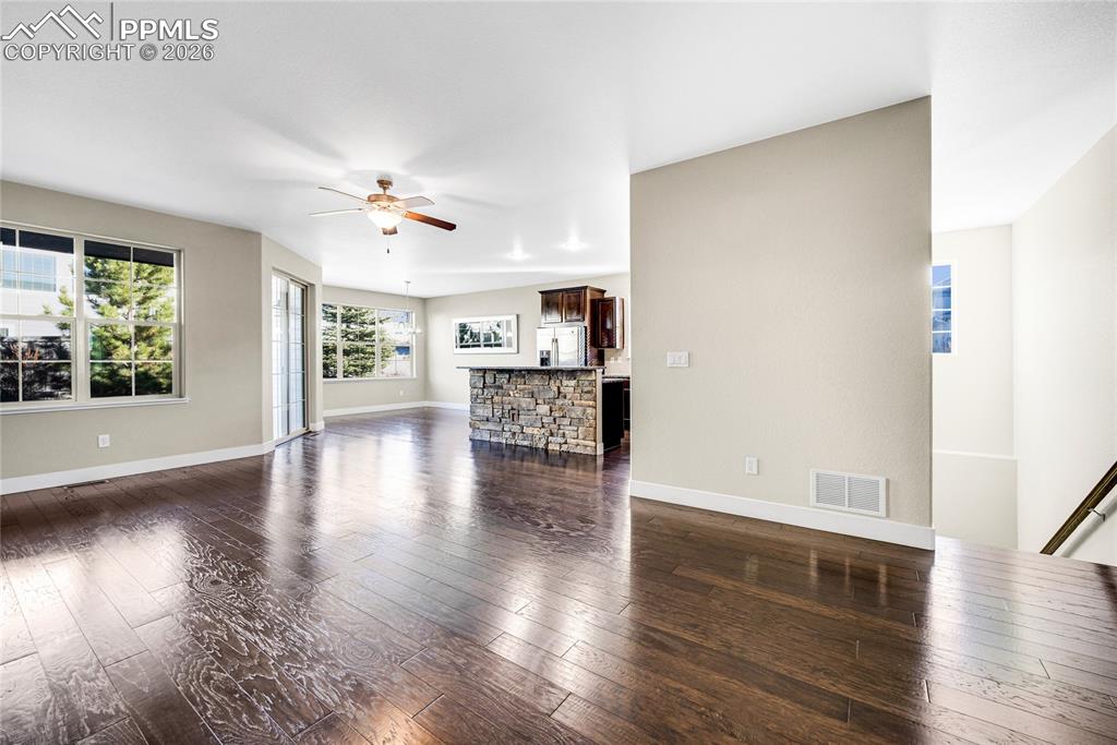 Image 11 of 44: Living Room