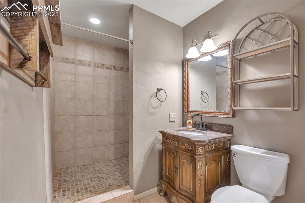 Image 31 of 31: basement bathroom