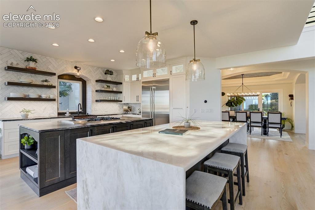 Image 8 of 50: Kitchen