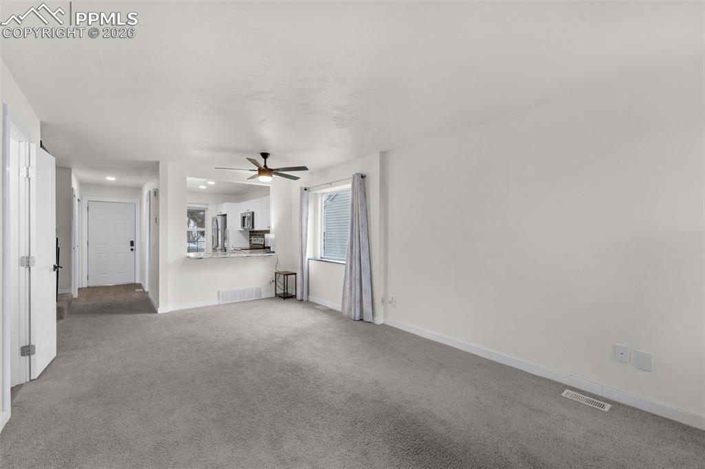 Image 18 of 50: Living Room