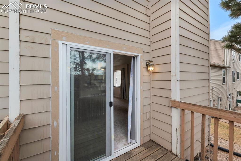 Image 40 of 50: Back Deck