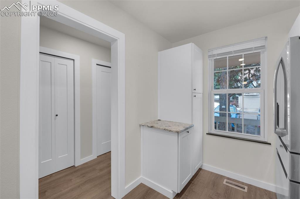 Image 5 of 50: Tons Of Cabinet Space