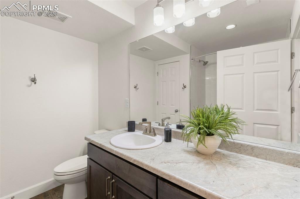 Image 37 of 37: No Description Available