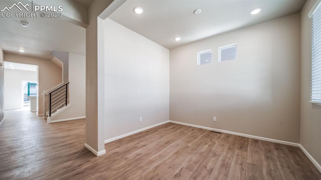Image 3 of 39: Photos of a model home