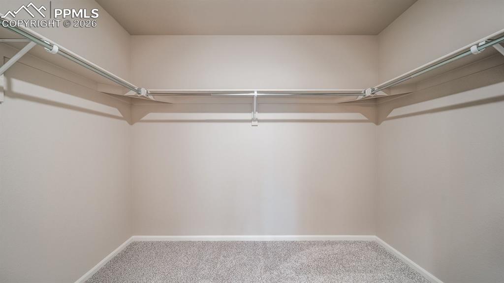 Image 31 of 39: Photos of a model home