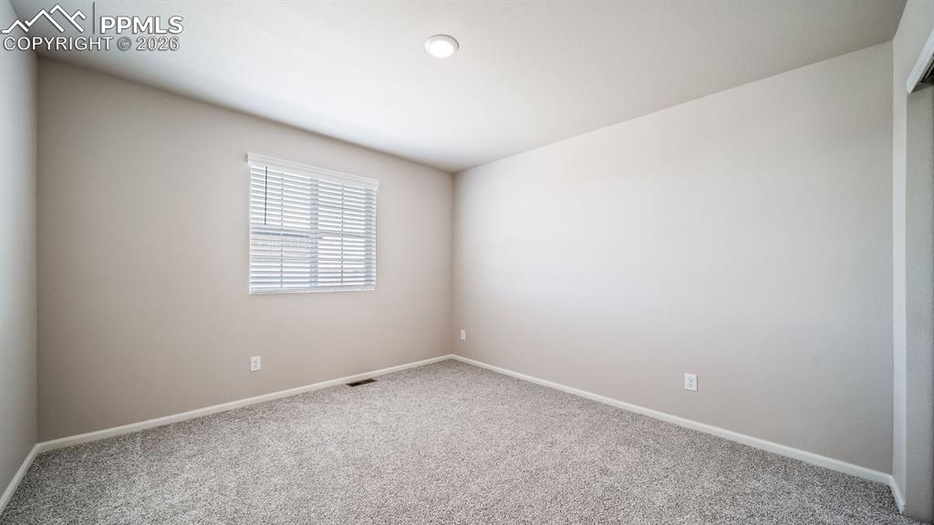 Image 37 of 39: Photos of a model home