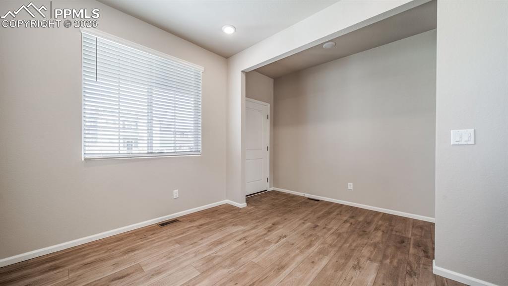Image 4 of 39: Photos of a model home