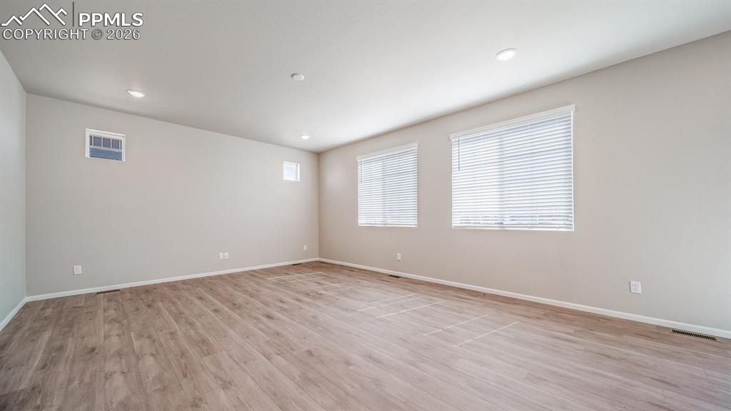 Image 8 of 39: Photos of a model home