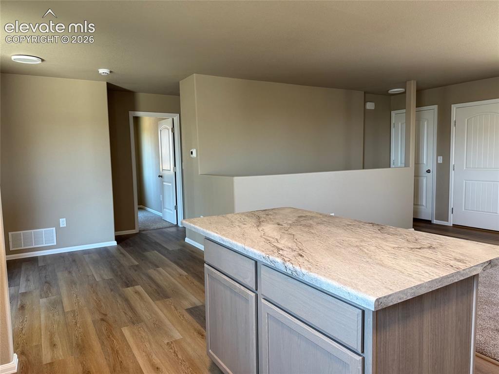 Image 9 of 29: Kitchen