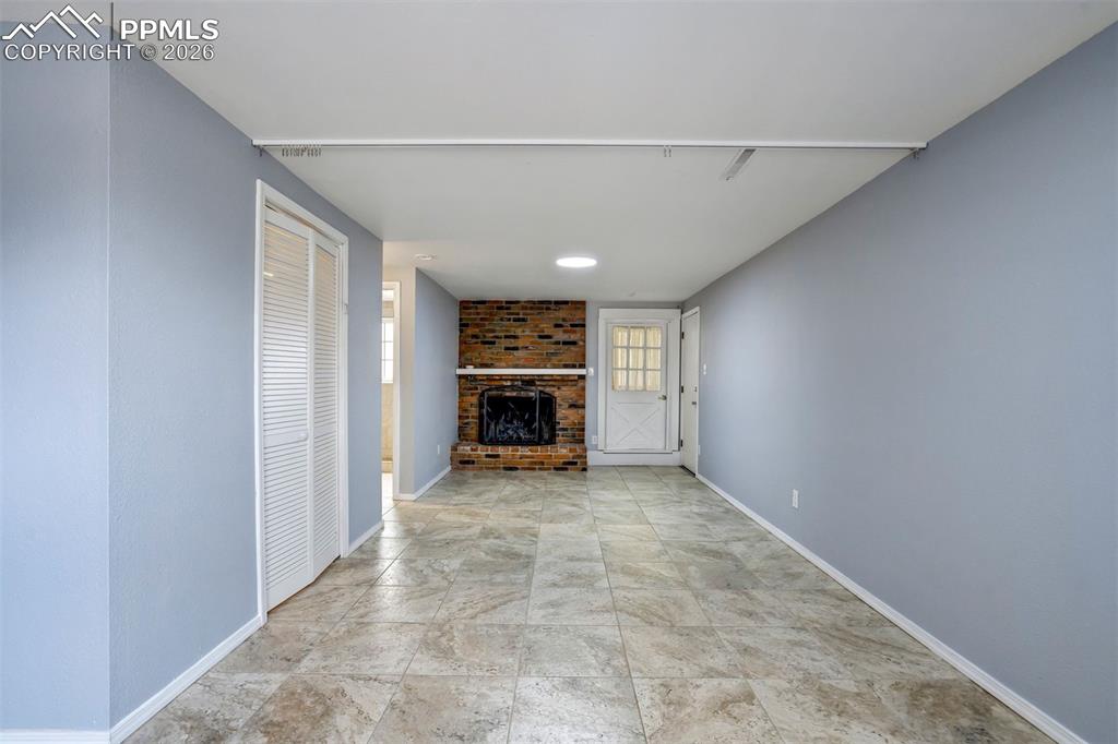 Image 25 of 47: Family Room