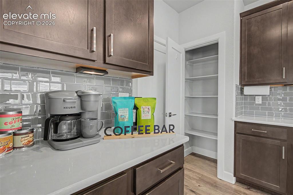 Image 14 of 48: Kitchen