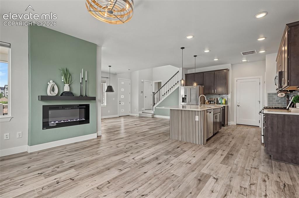 Image 15 of 48: Great Room