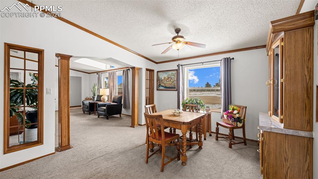 Image 12 of 42: Dining Area