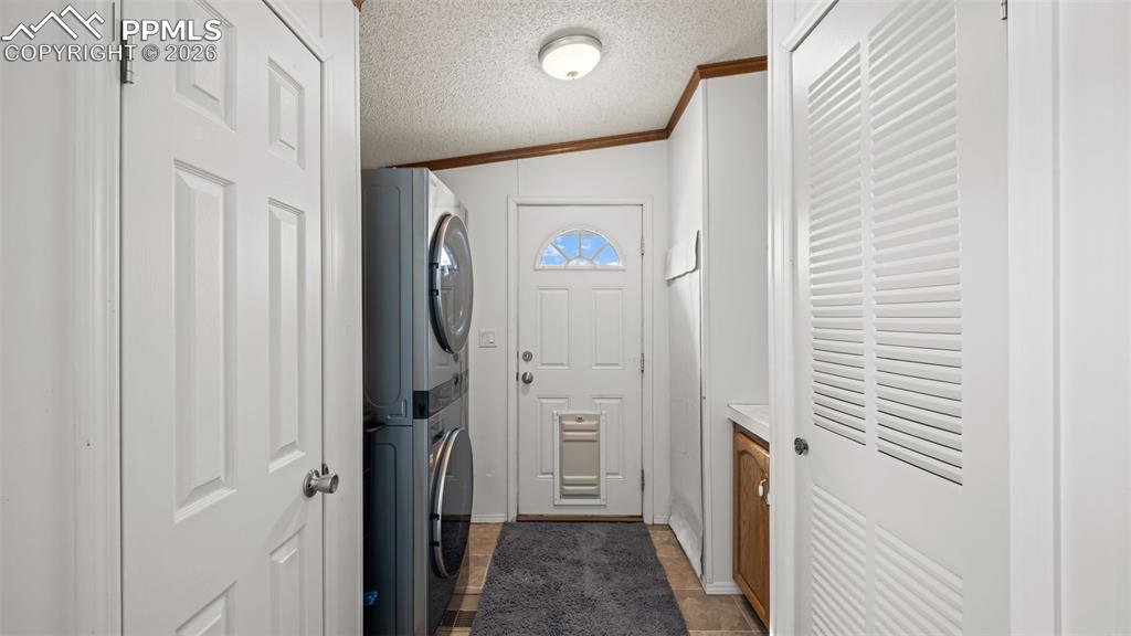 Image 20 of 42: Laundry