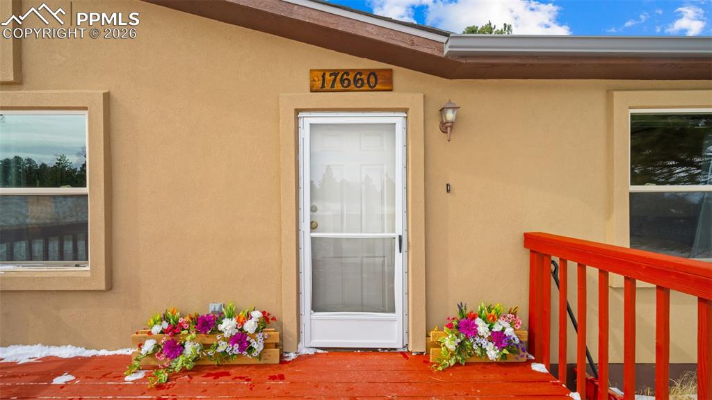 Image 6 of 42: Entry