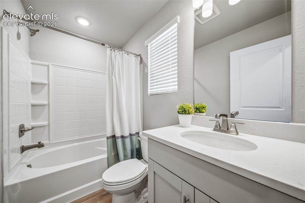 Image 2 of 30: Photo of a model home