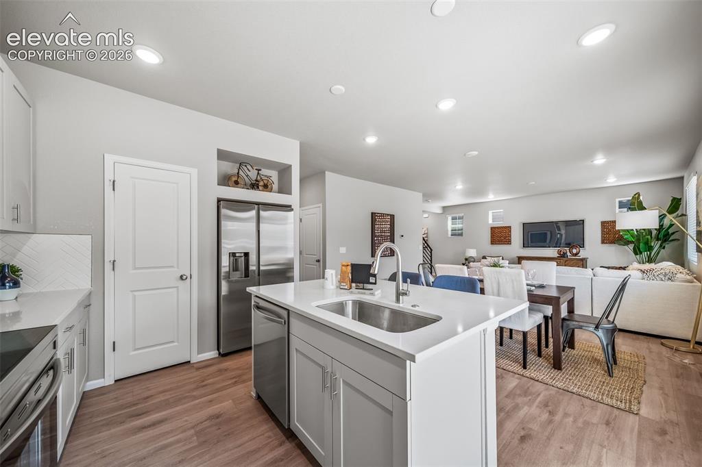 Image 23 of 30: Photo of a model home