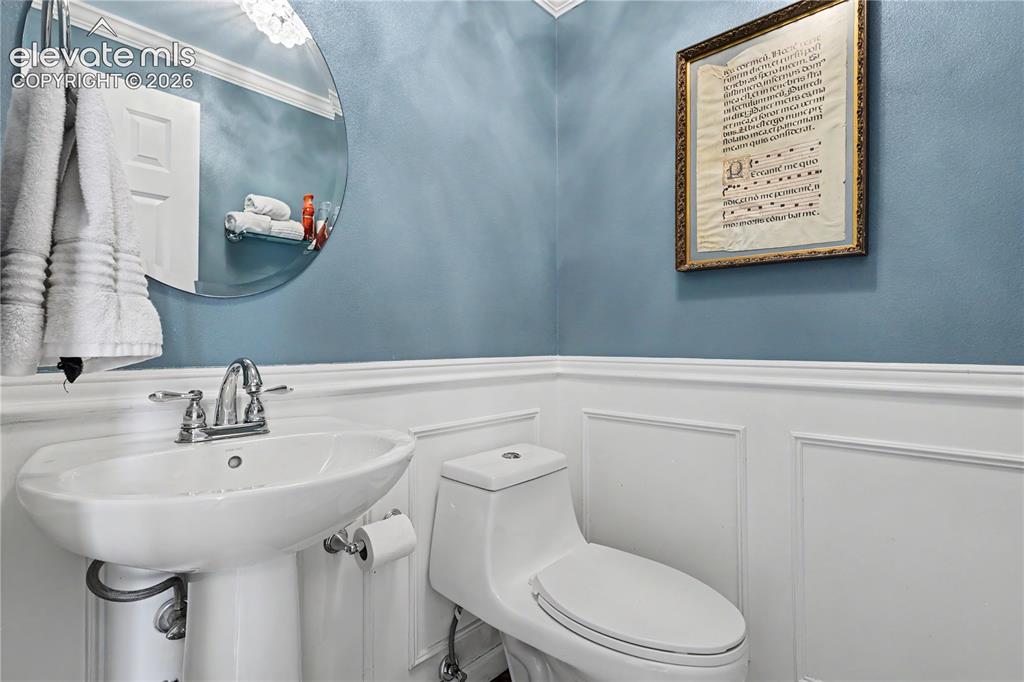 Image 12 of 47: Bathroom