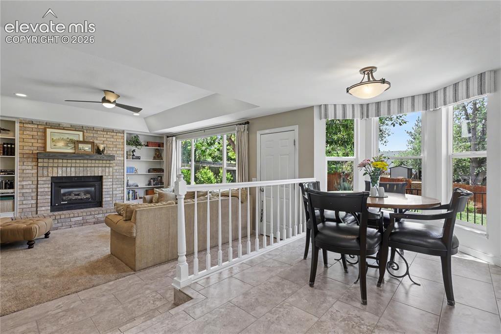 Image 9 of 47: Breakfast Area
