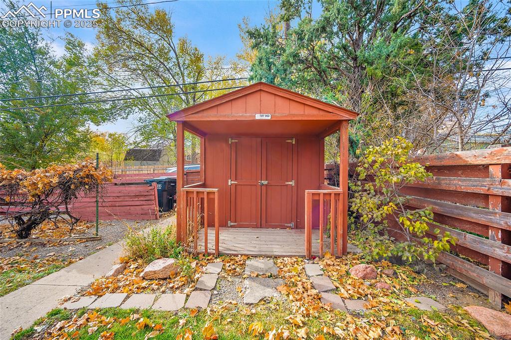 Image 18 of 24: Out Buildings