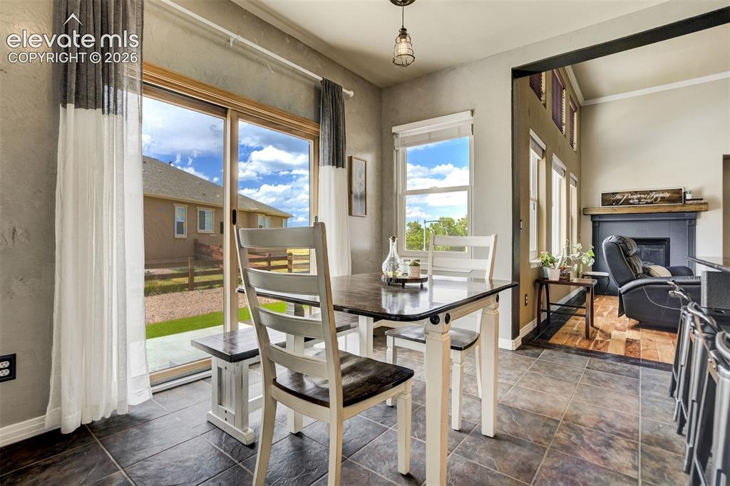 Image 9 of 43: Dining Area