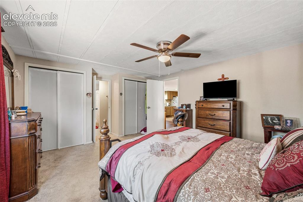 Image 14 of 34: Bedroom