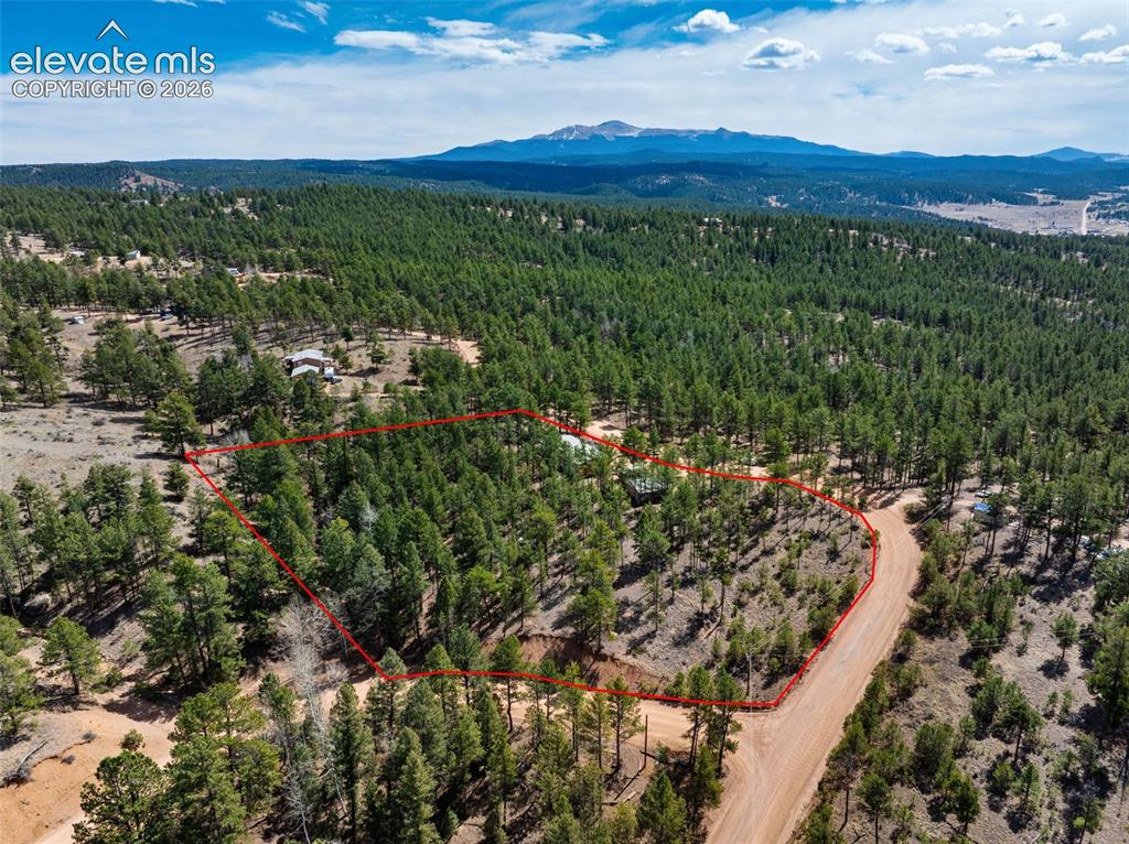 Image 31 of 34: Property Lines are Approximate and not a survey