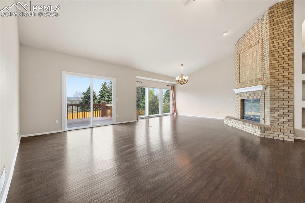 Image 4 of 44: Living Room