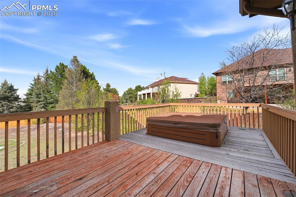 Image 42 of 44: Deck