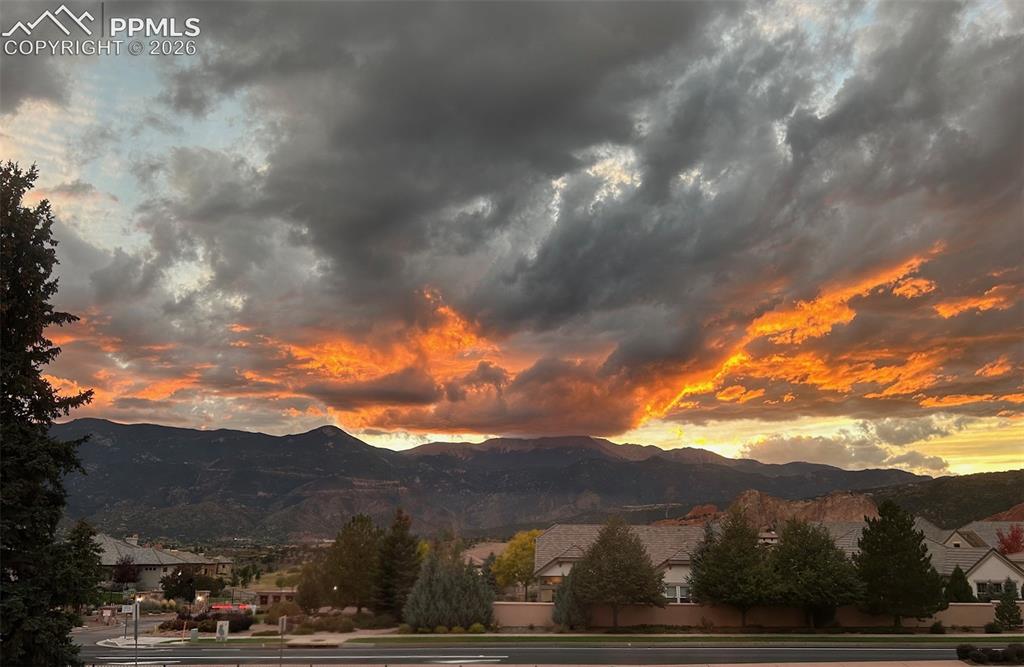 Image 3 of 41: Incredible sunsets.