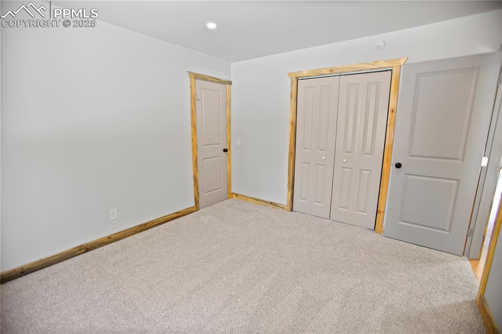 Image 48 of 49: Bedroom