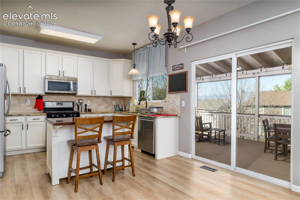 Image 6 of 35: Kitchen