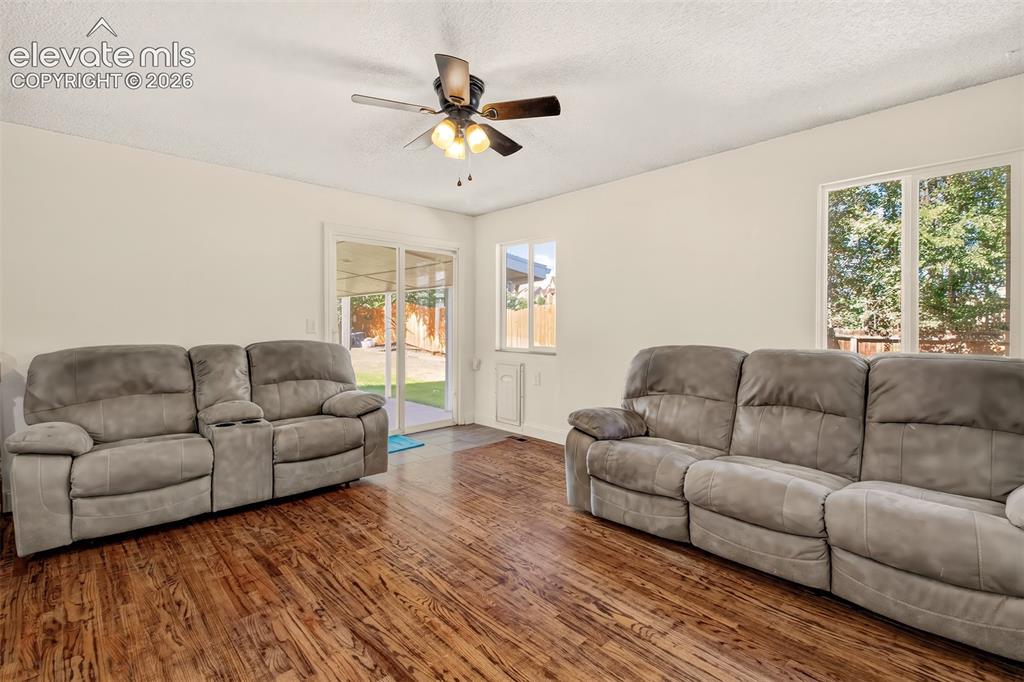 Image 14 of 46: Living Room