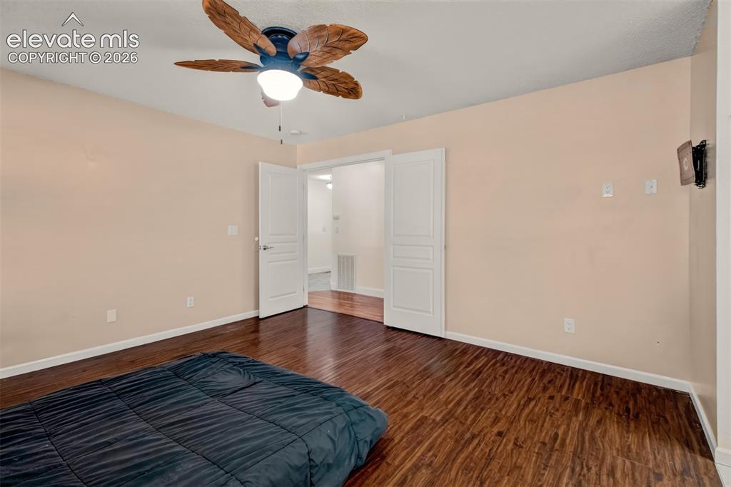 Image 20 of 46: Master Bedroom