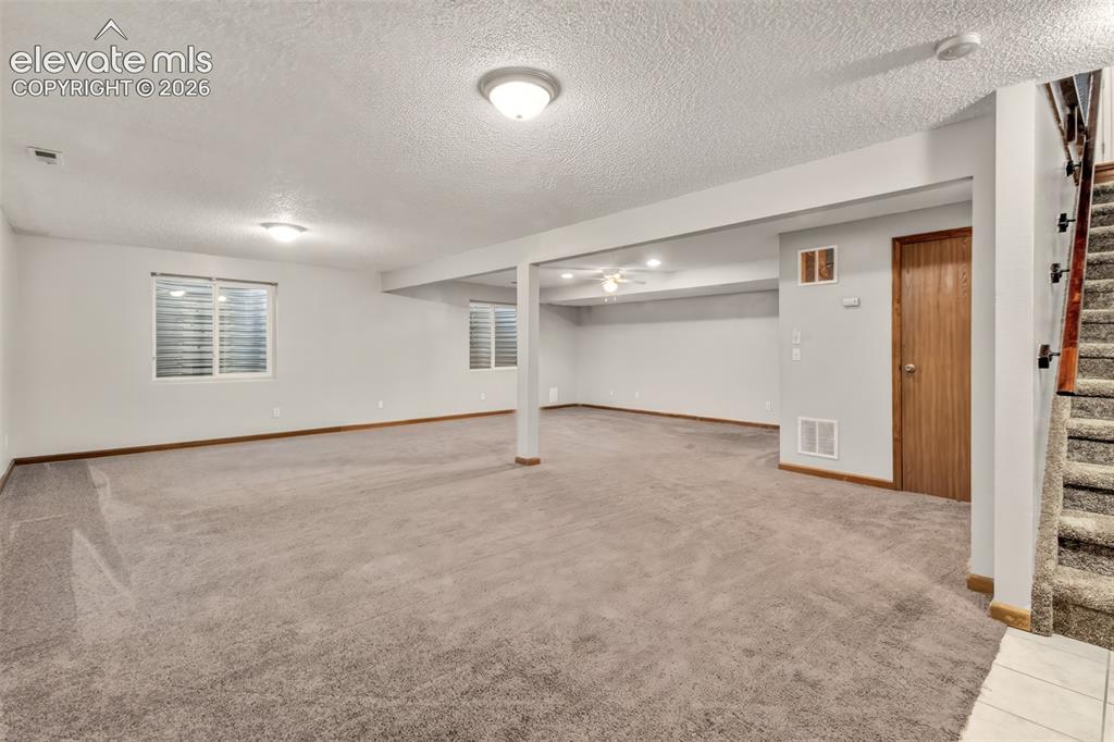 Image 29 of 46: Family Room